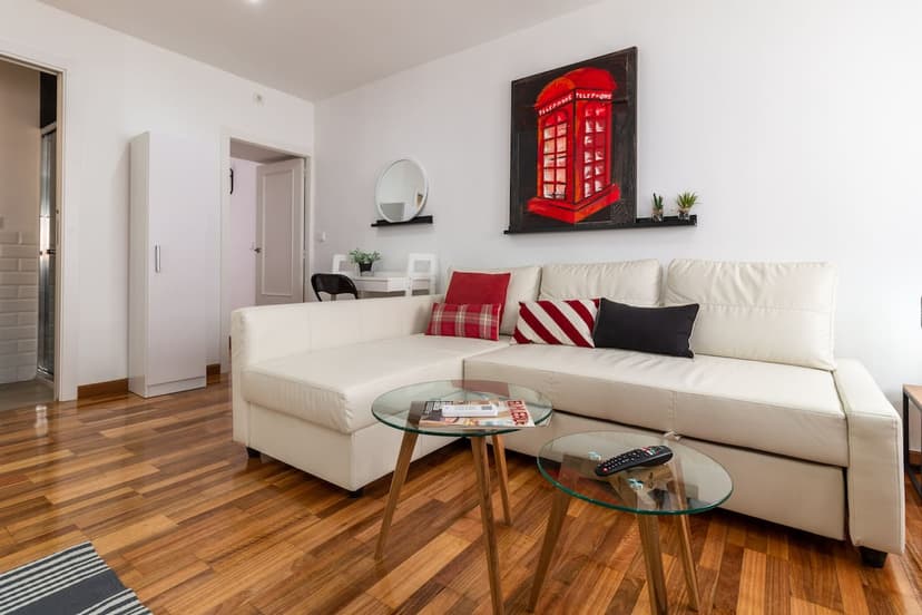 Apartamento turístico de 1 dormitorio en calle Chaparro (Centro) — 2