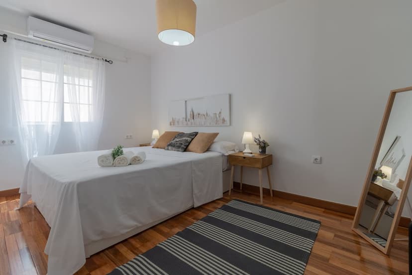 Apartamento turístico de 1 dormitorio en calle Chaparro (Centro) — 4